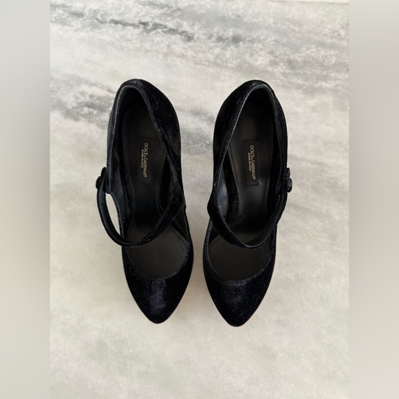 DOLCE & GABBANA Black Velvet Mary Jane Pumps Heels •38 w/ red D&G box - Picture 5 of 13